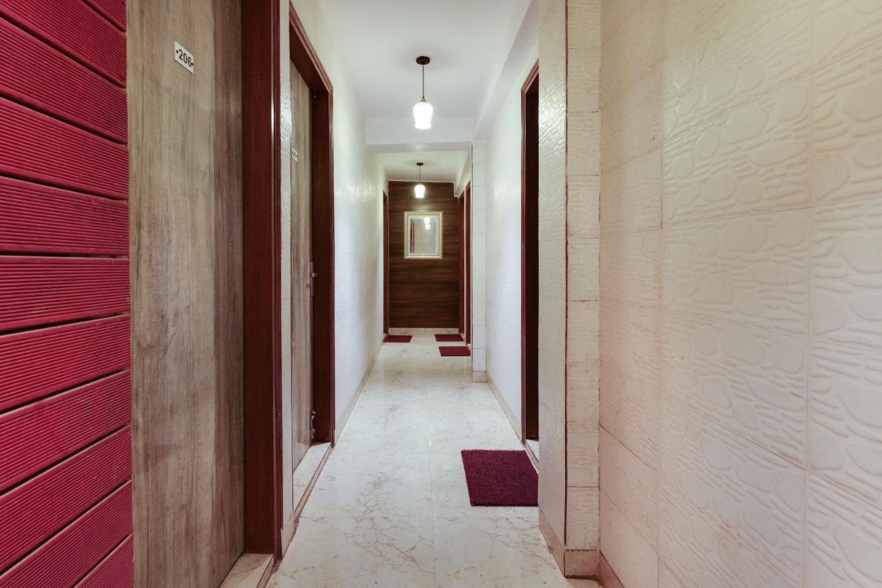 Oyo Flagship 81486 Hotel Mahalaxmi Guesthouse New Delhi Buitenkant foto